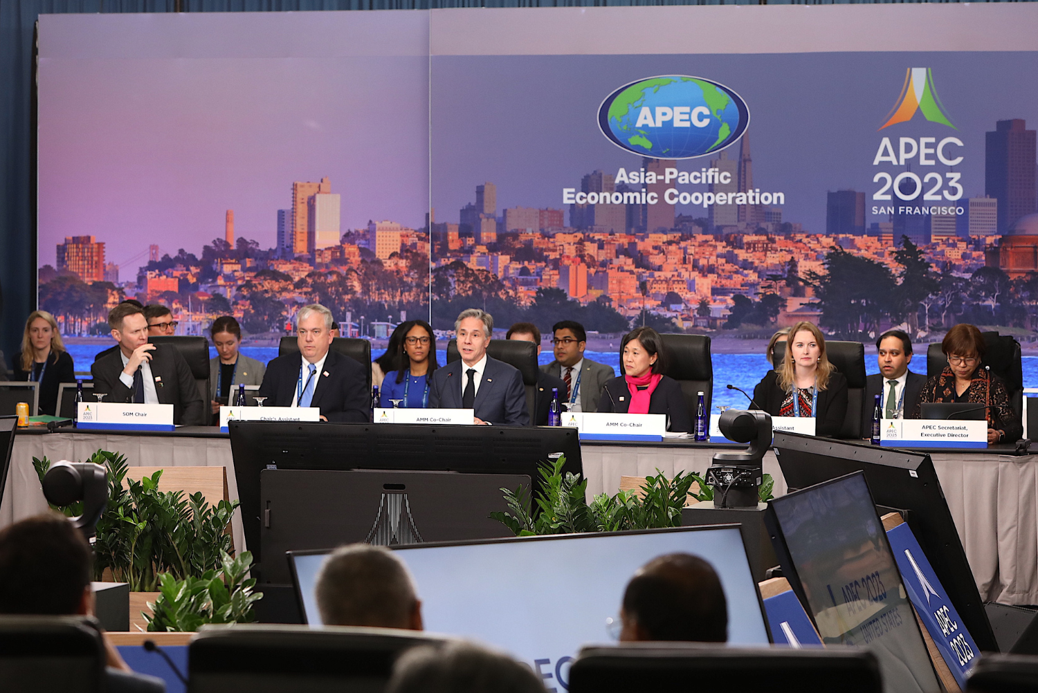 APEC Ministers Join Together, Committed to Bring Tangible Benefits for