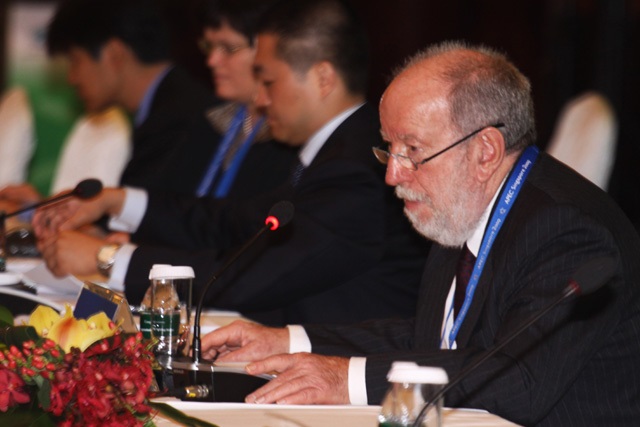 Expert reviewer, John McKay 