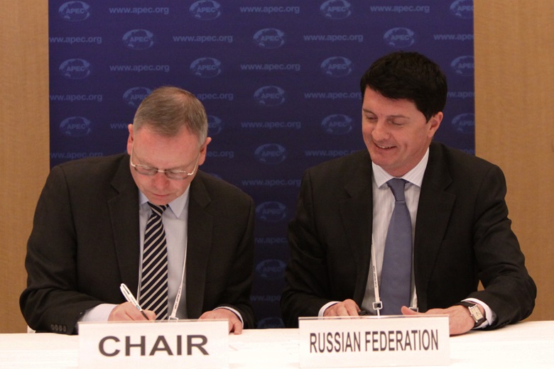 Mr Stephen Allen, Chair of the APEC Business Mobility Group and Mr Vladimir Kristov, Ministry of Foreign Affairs of the Russian Federation.