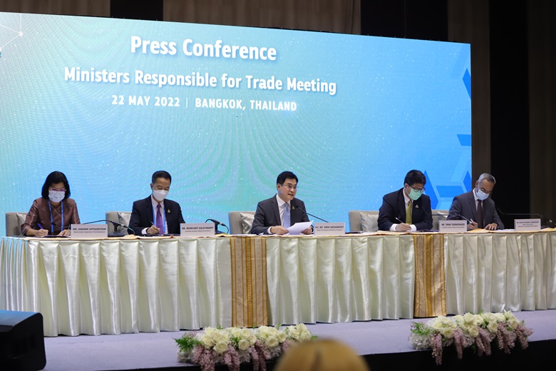 APEC Ministers Responsible For Trade Meeting - News Conference | APEC